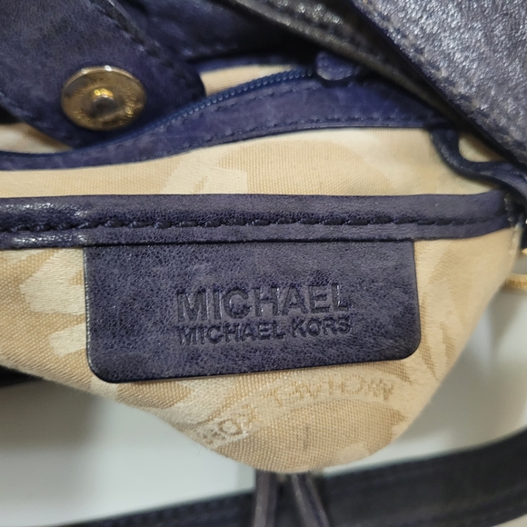 Michael kors bag - Picture 7 of 14